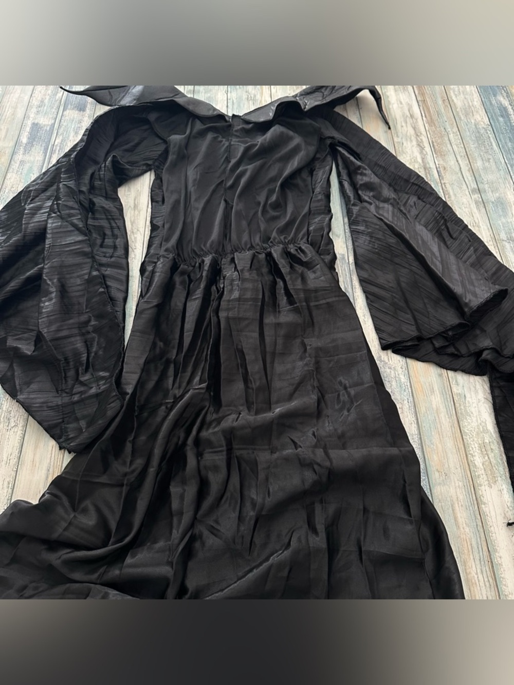 Maleficent Christening Gown Costume Womens Small 4-6 Official Disney FLAW - READ - Picture 5 of 12